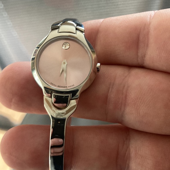 Women’s pastel pink face Kara model watch brand new in pristine condition - Picture 5 of 6